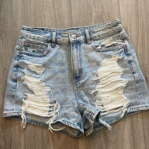 Size 6 mom shorts